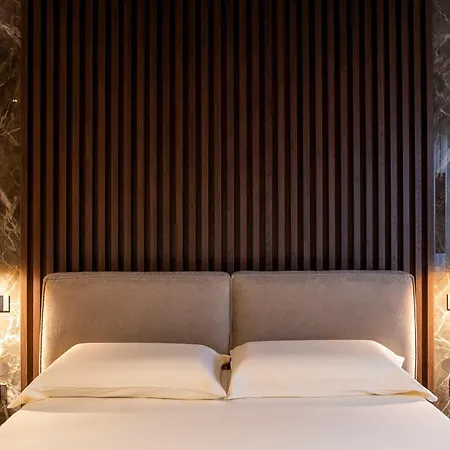 Luci Su Cavour 4* Bari