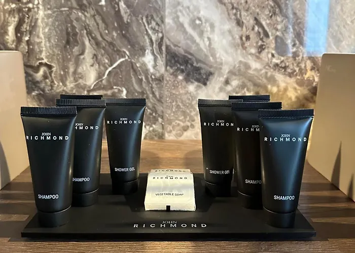 Luci Su Cavour B&B 4*