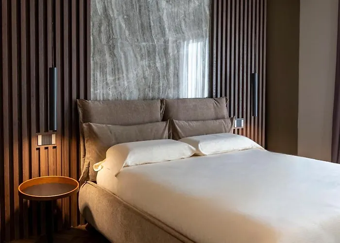 Luci Su Cavour 바리