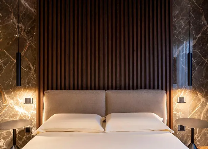 Luci Su Cavour 4* 바리