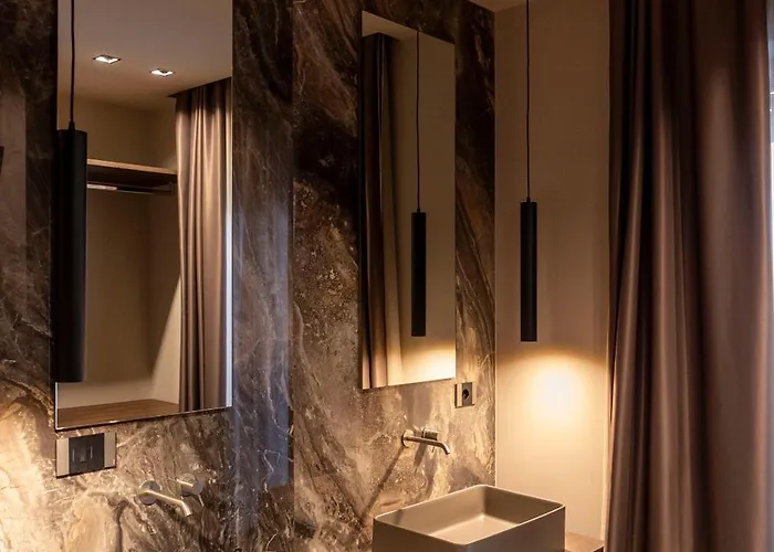 Luci Su Cavour 4* 바리