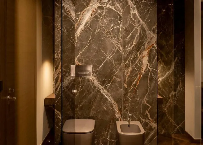 Luci Su Cavour B&B 4*